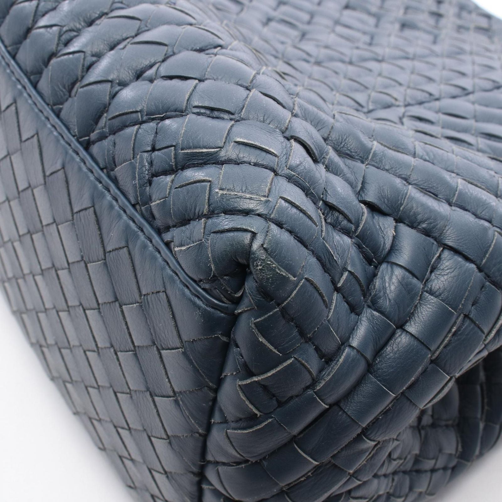 Bottega Veneta Shoulder Bag Intrecciato Navy Leather Chain — view 9