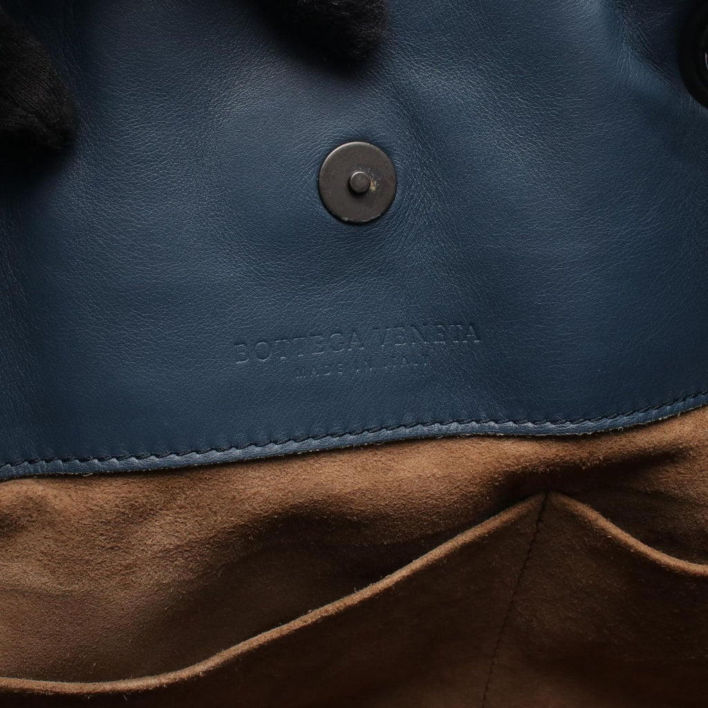Bottega Veneta Shoulder Bag Intrecciato Navy Leather Chain — view 4