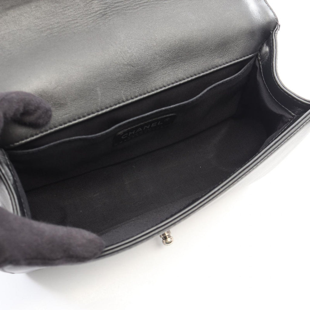 Chanel Shoulder Bag Boy Black Lambskin Boy Chain — view 3