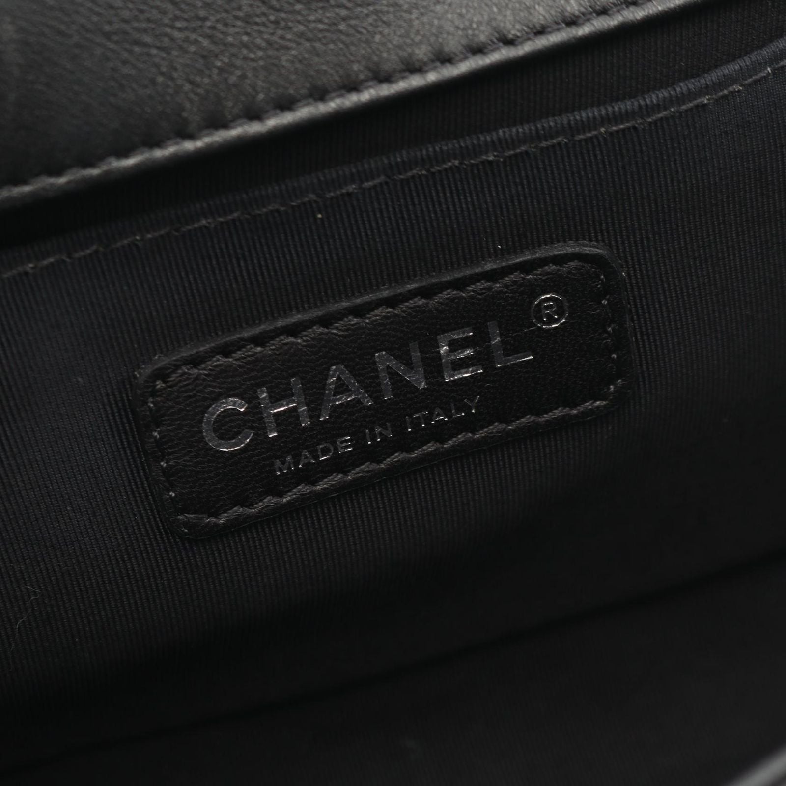 Chanel Shoulder Bag Boy Black Lambskin Boy Chain — view 4