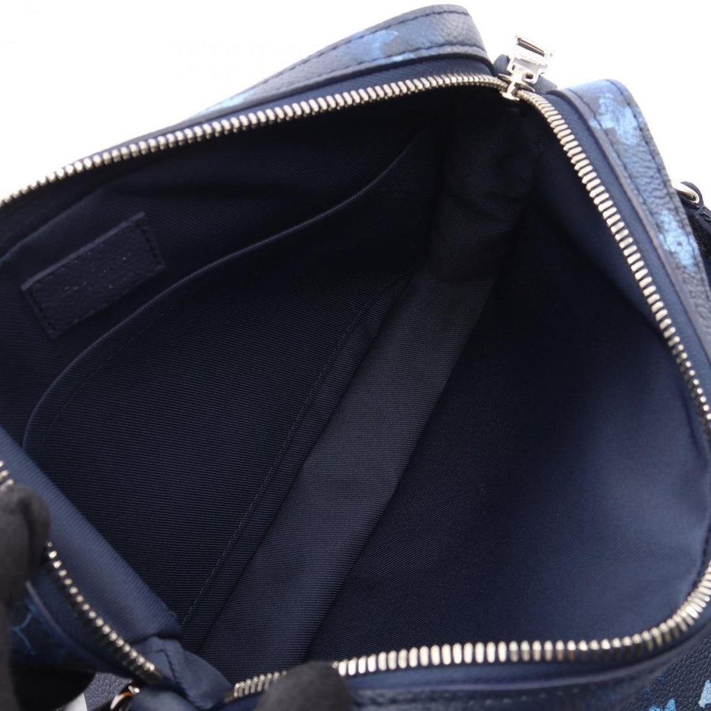 Louis Vuitton Shoulder Bag Trio Messenger Leather — view 3