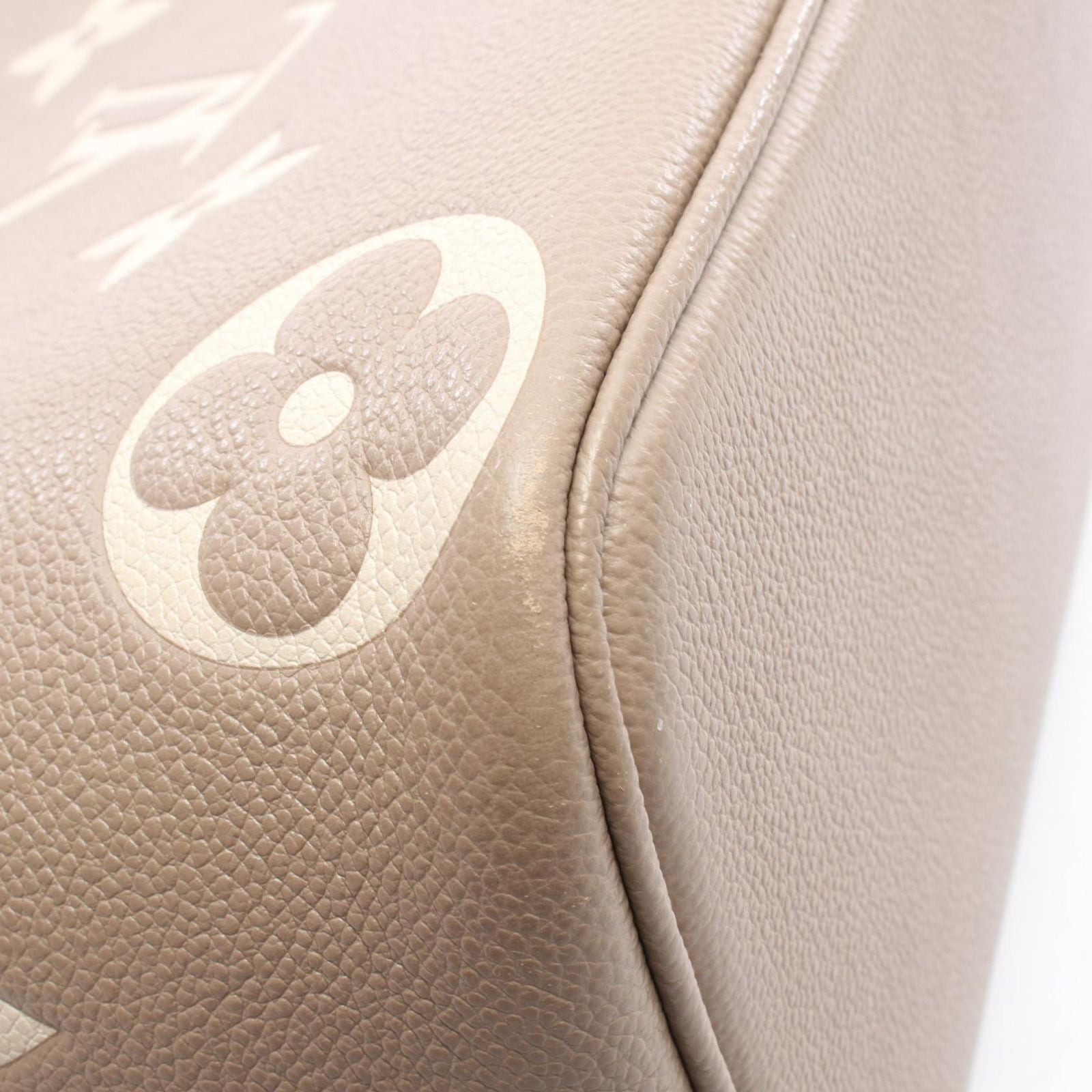 Louis Vuitton Shoulder Bag Neo Noe MM Bicolor Tourtelle Cream Leather — view 8