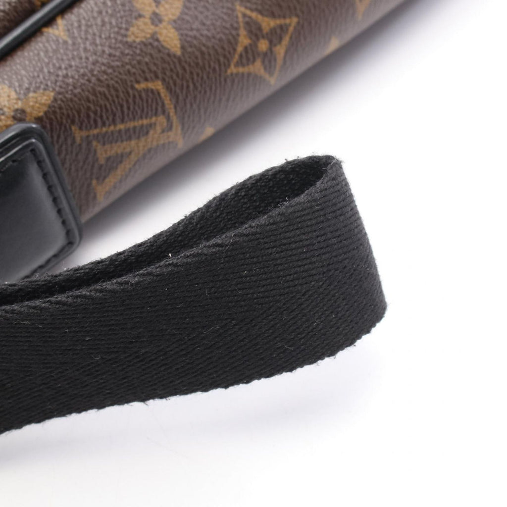 Louis Vuitton Shoulder Bag District MM Canvas Leather — view 9
