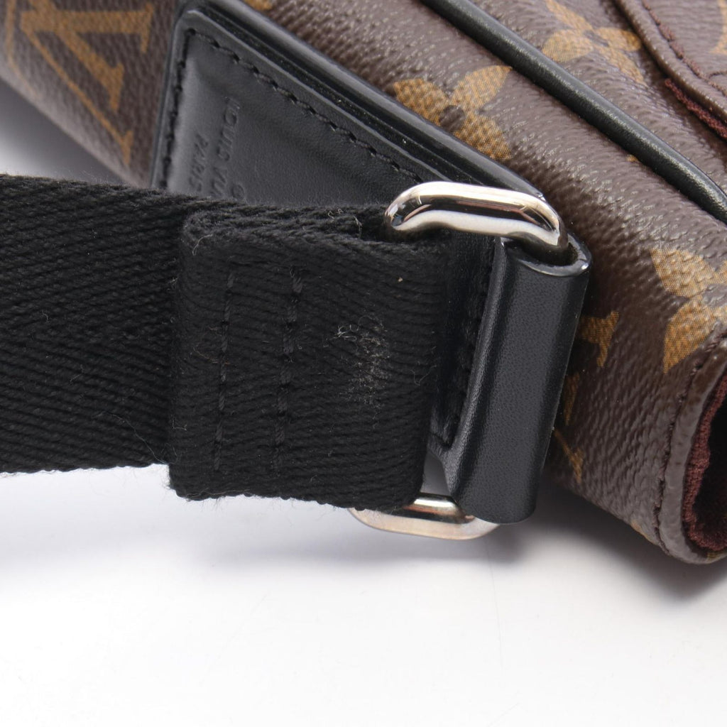 Louis Vuitton Shoulder Bag District MM Canvas Leather — view 8