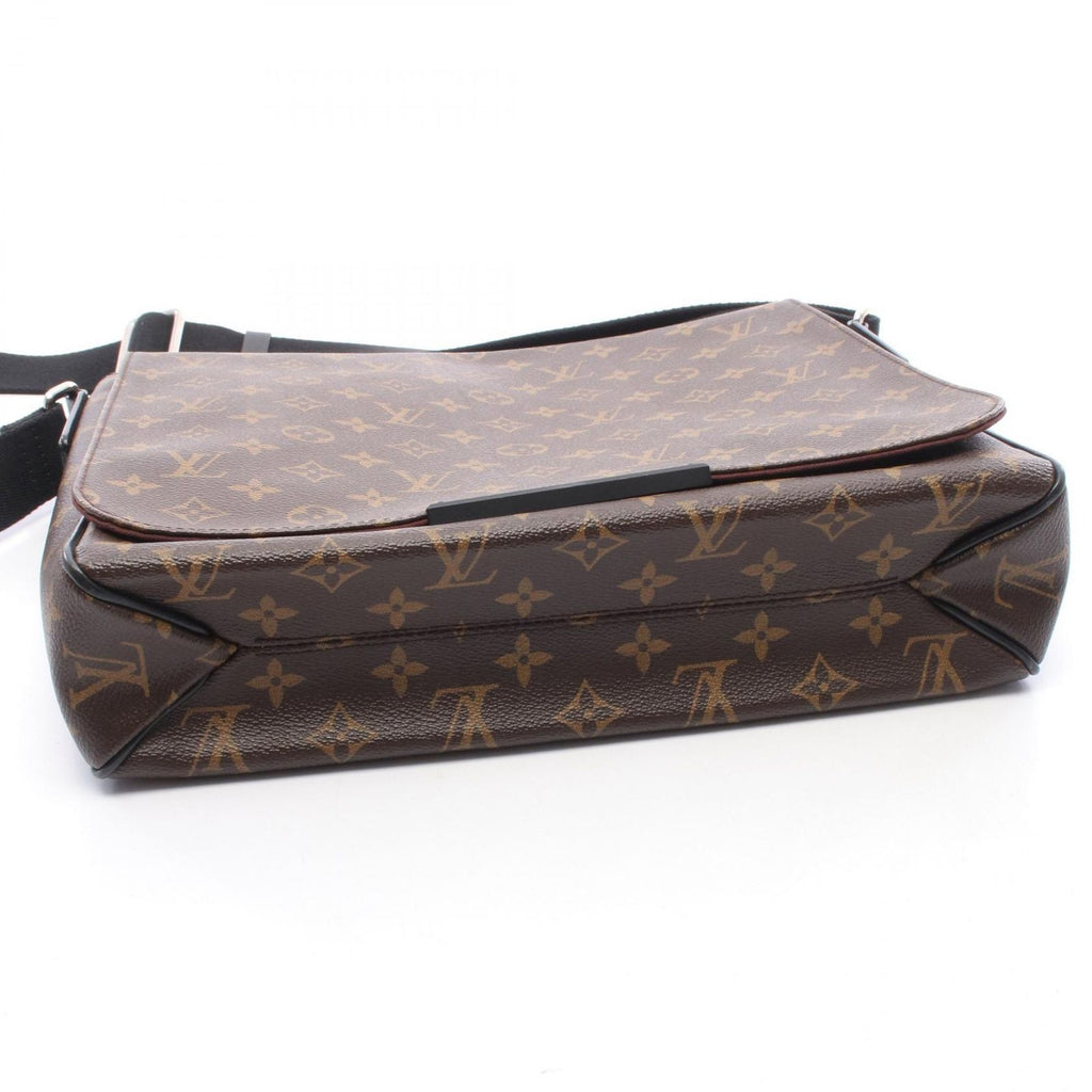 Louis Vuitton Shoulder Bag District MM Canvas Leather — view 6