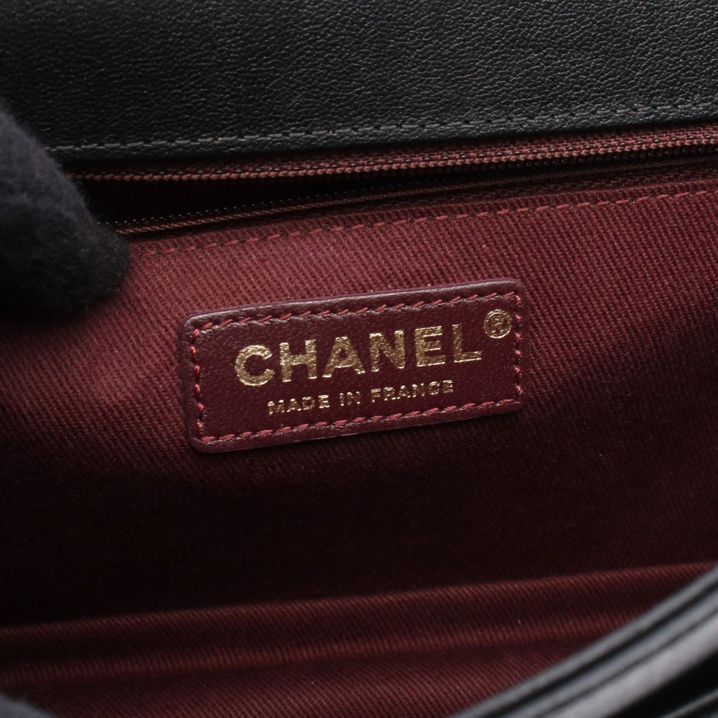 Chanel Shoulder Bag Quilted Black Leather Chain — view 4