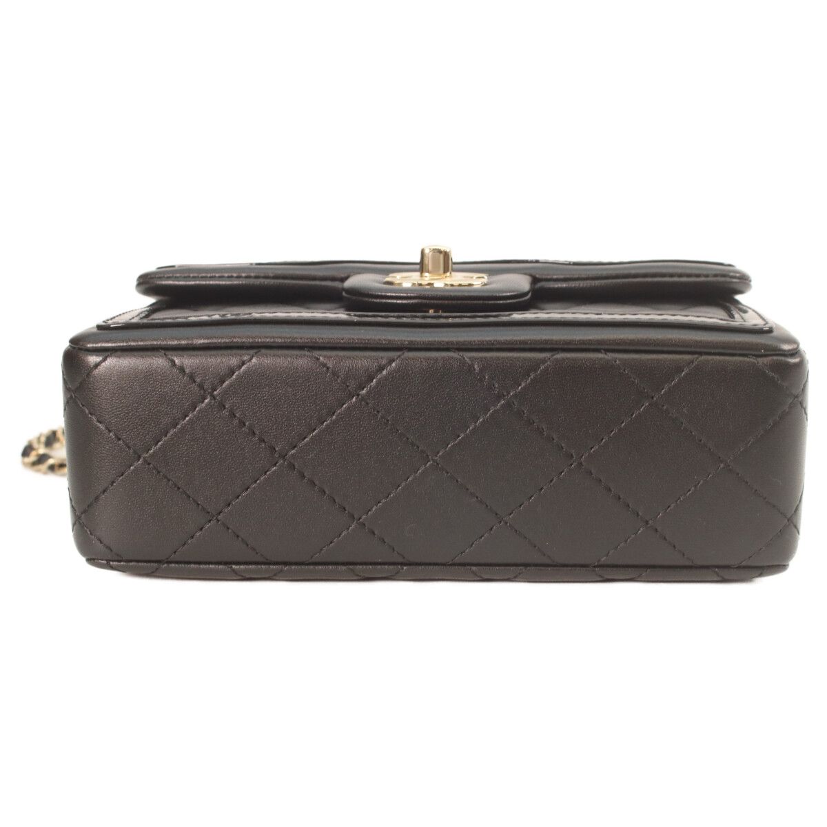 Chanel Quilted 20 Black Lambskin Patent Gold Single Flap — view 5