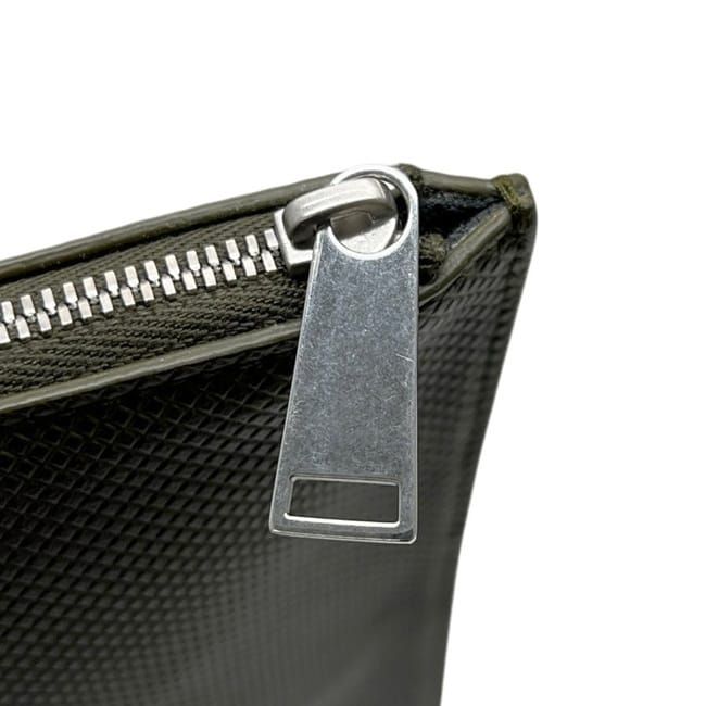 Bottega Veneta Clutch Khaki Green Black Deep Second Leather Fastener