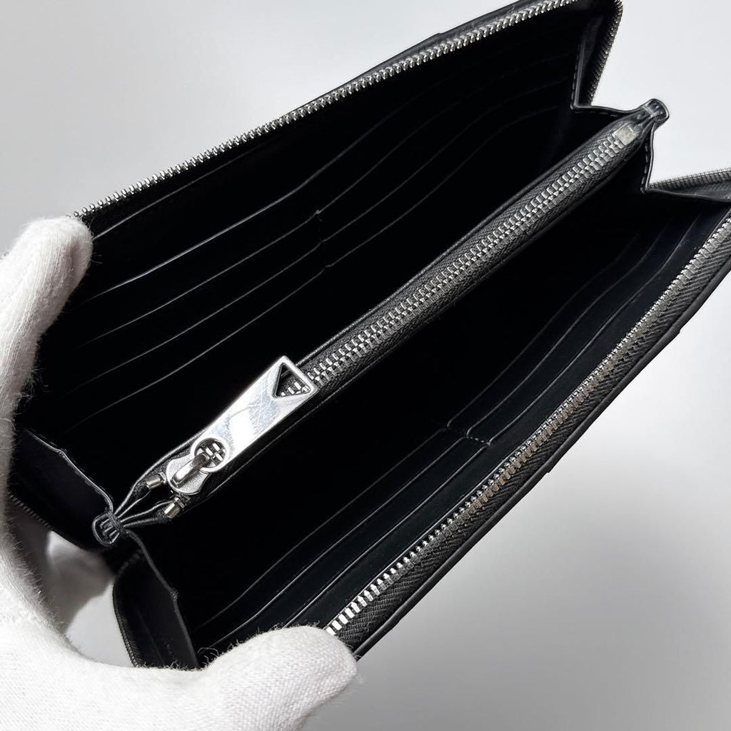 Bottega Veneta Cassette Zip Around Wallet Black — view 3