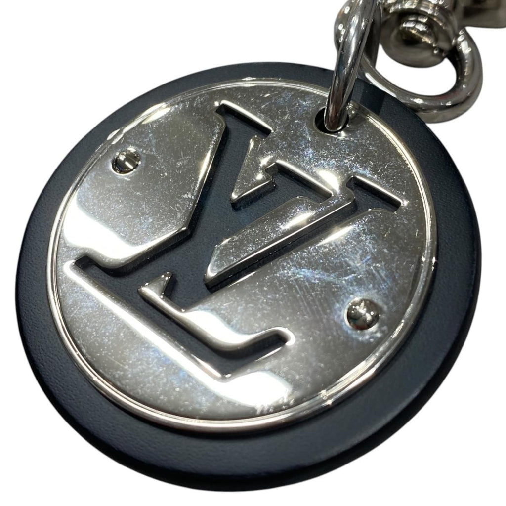 Louis Vuitton Key Ring Porte Cles LV Circle LV Logo Silver Key Holder — view 4