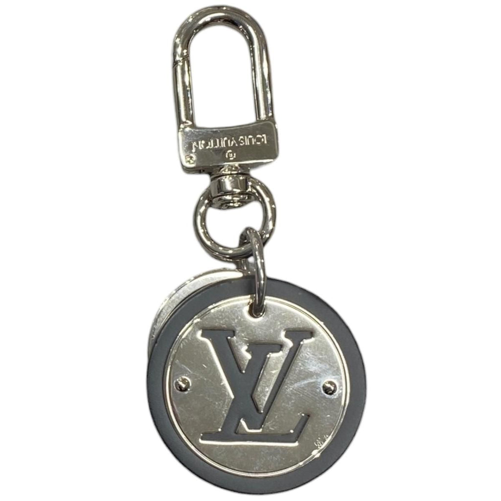 Louis Vuitton Key Ring Porte Cles LV Circle LV Logo Silver Key Holder — view 2