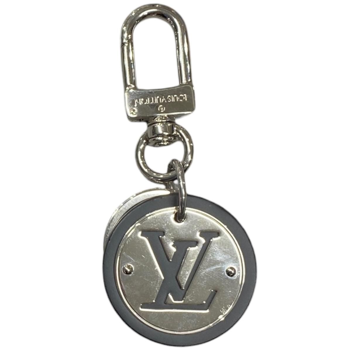 Louis Vuitton Key Ring Porte Cles LV Circle LV Logo Silver Key Holder — view 2