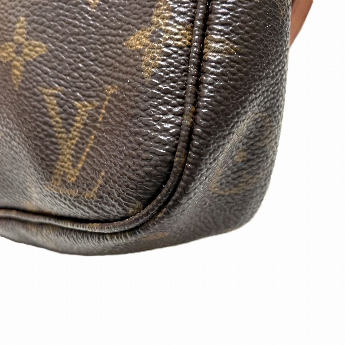 Louis Vuitton Pochette Monogram Pouch Canvas — view 8