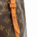Louis Vuitton GM Monogram Tote Canvas — view 7