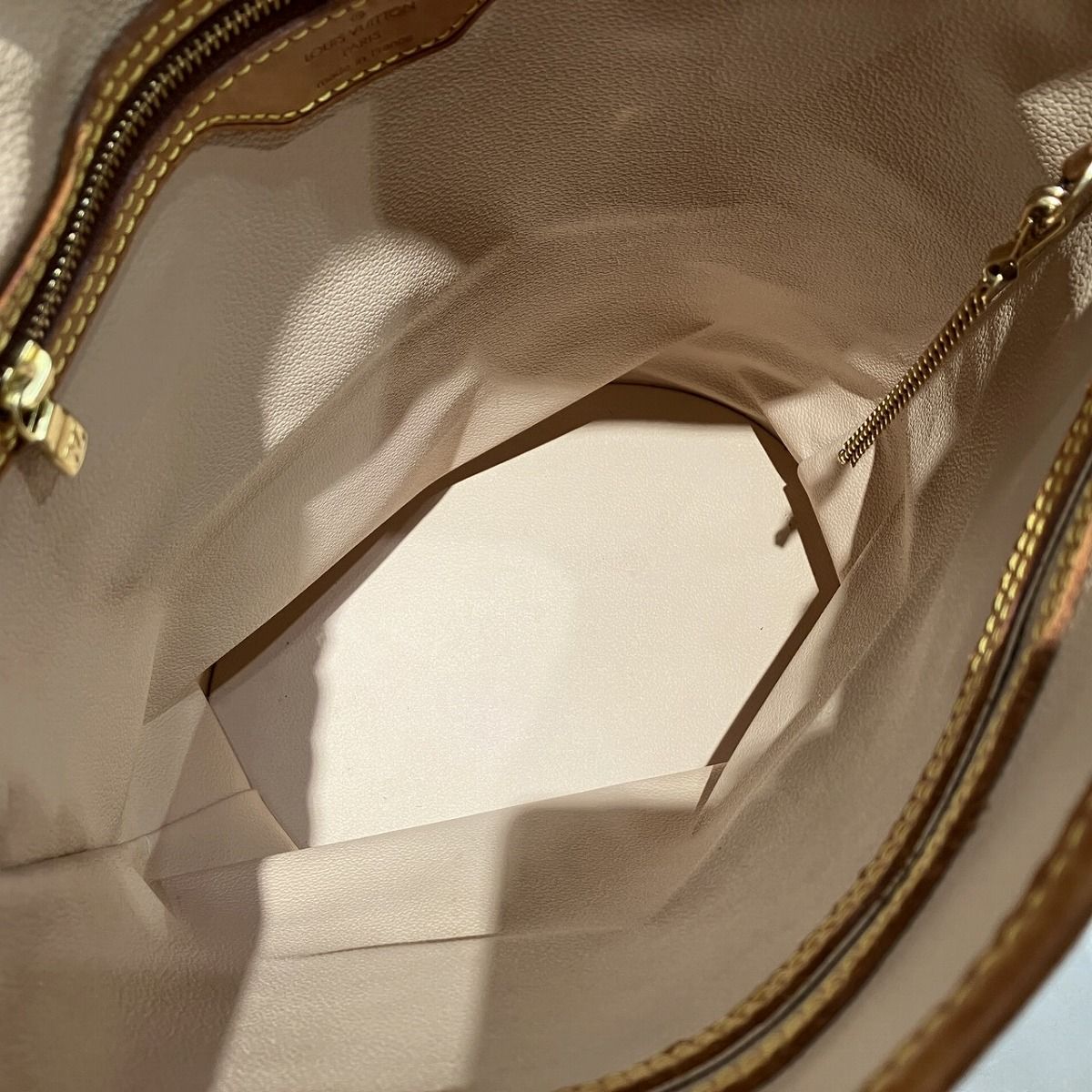 Louis Vuitton GM Monogram Tote Canvas — view 5