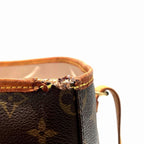 Louis Vuitton GM Monogram Tote Canvas — view 9
