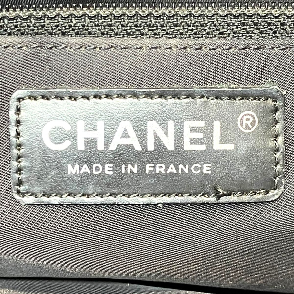 Chanel Tote PM New Travel Line Canvas Leather — view 4