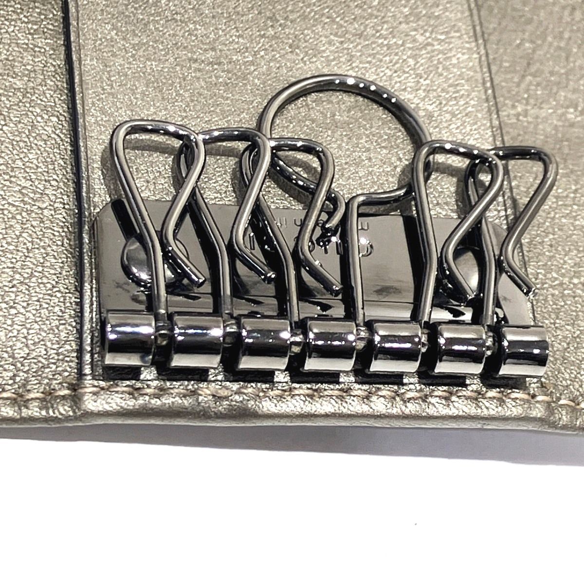 Gucci GG Supreme Key Case Leather Key Holder — view 6