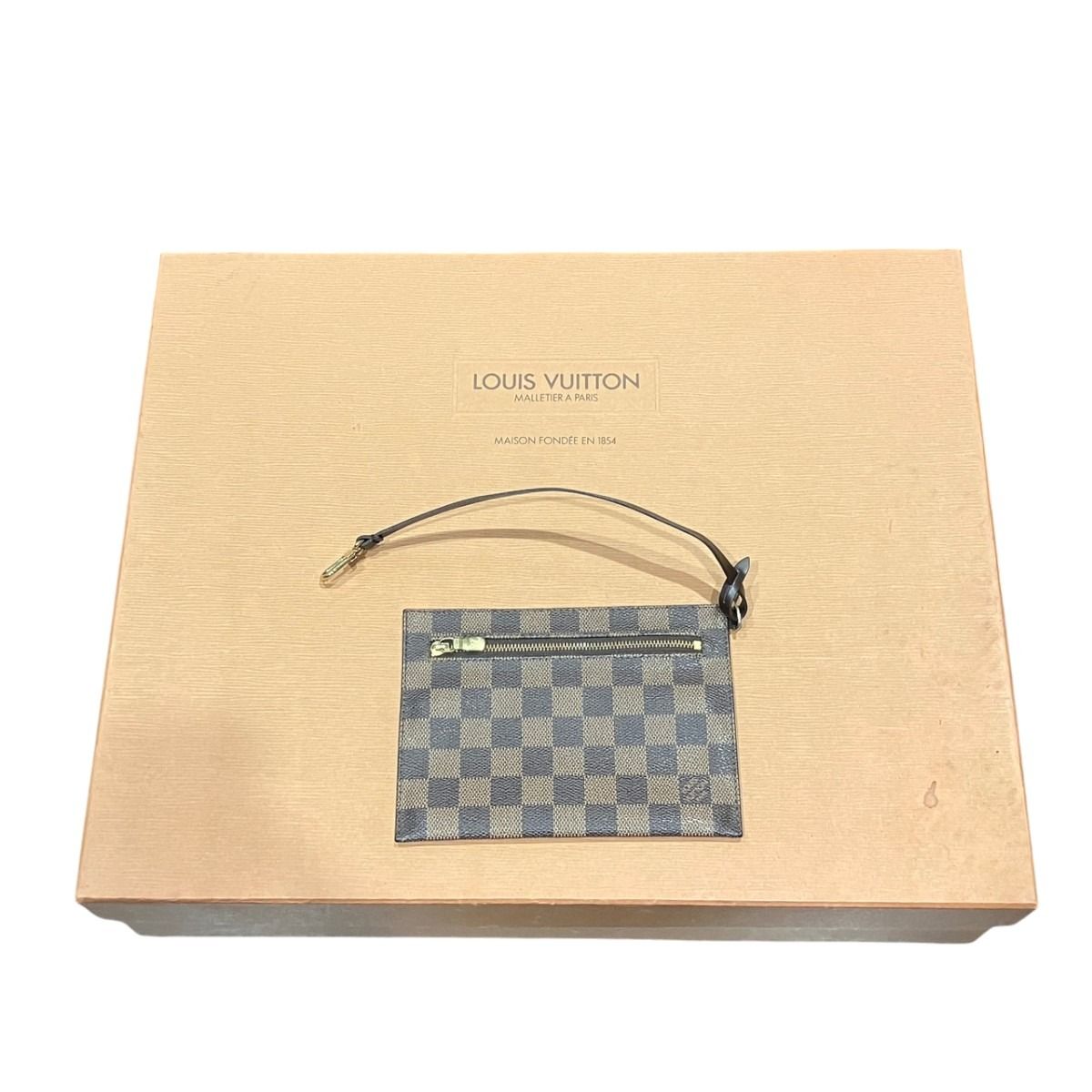Louis Vuitton Clifton Damier Tote — view 5