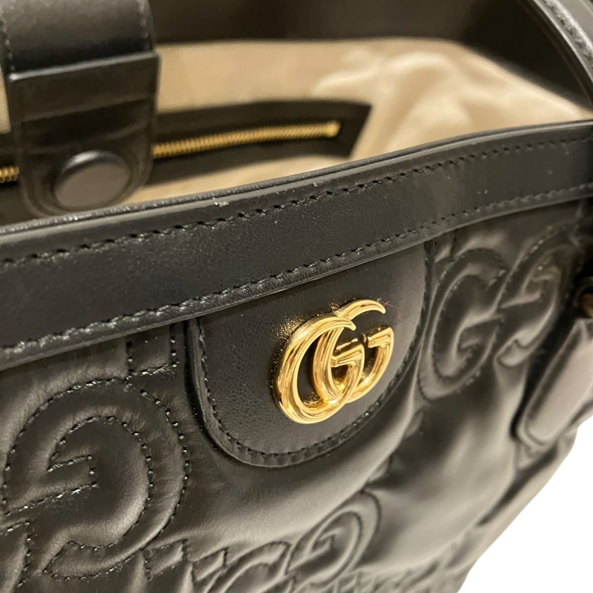 Gucci GG Matelasse Tote Bag Leather