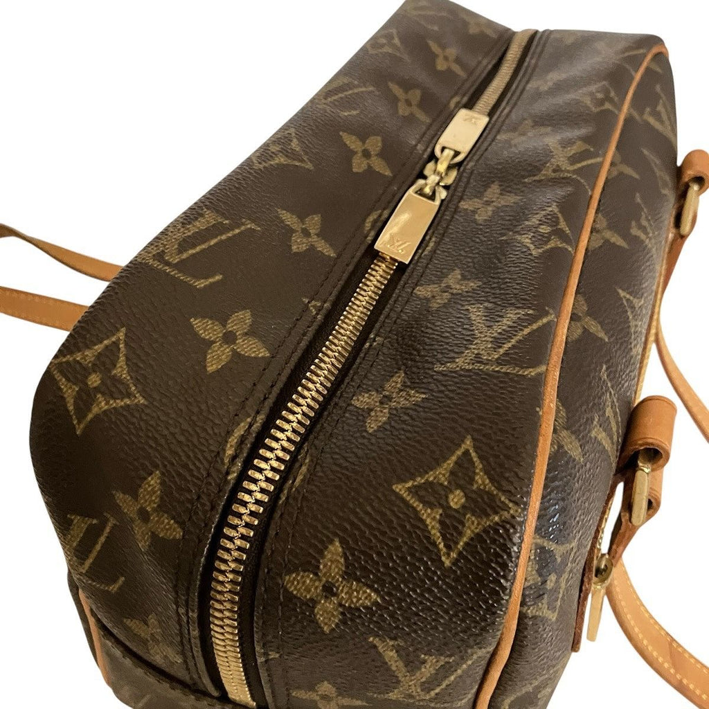 Louis Vuitton Cite MM Monogram Shoulder Bag Canvas — view 7
