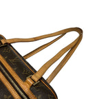 Louis Vuitton Cite MM Monogram Shoulder Bag Canvas — view 9