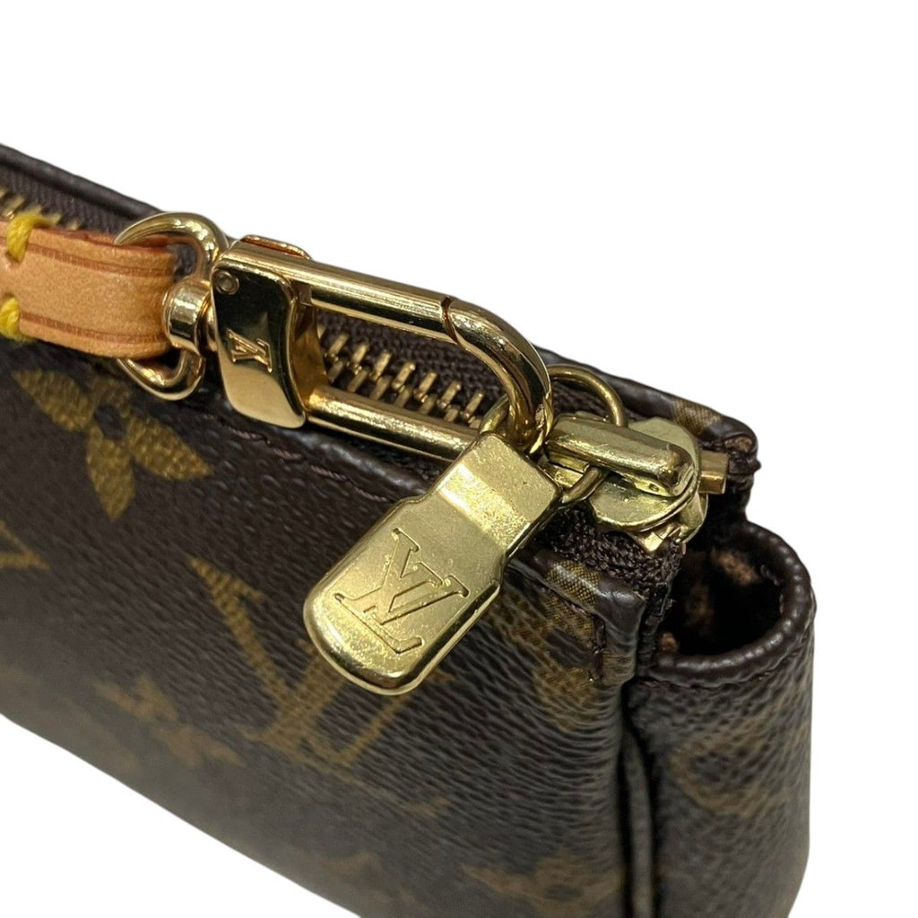 Louis Vuitton Pochette Monogram Handbag Canvas — view 8