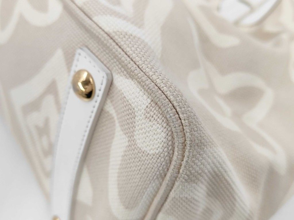 Louis Vuitton Tote Cruise Line Taisienne PM Sable Leather Canvas Gold — view 4