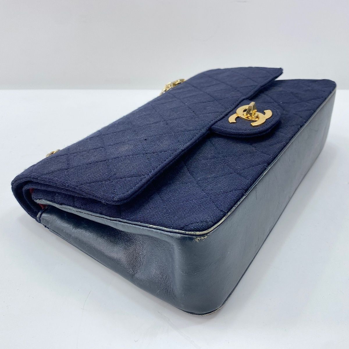 Chanel Shoulder Bag Quilted 25 — view 8