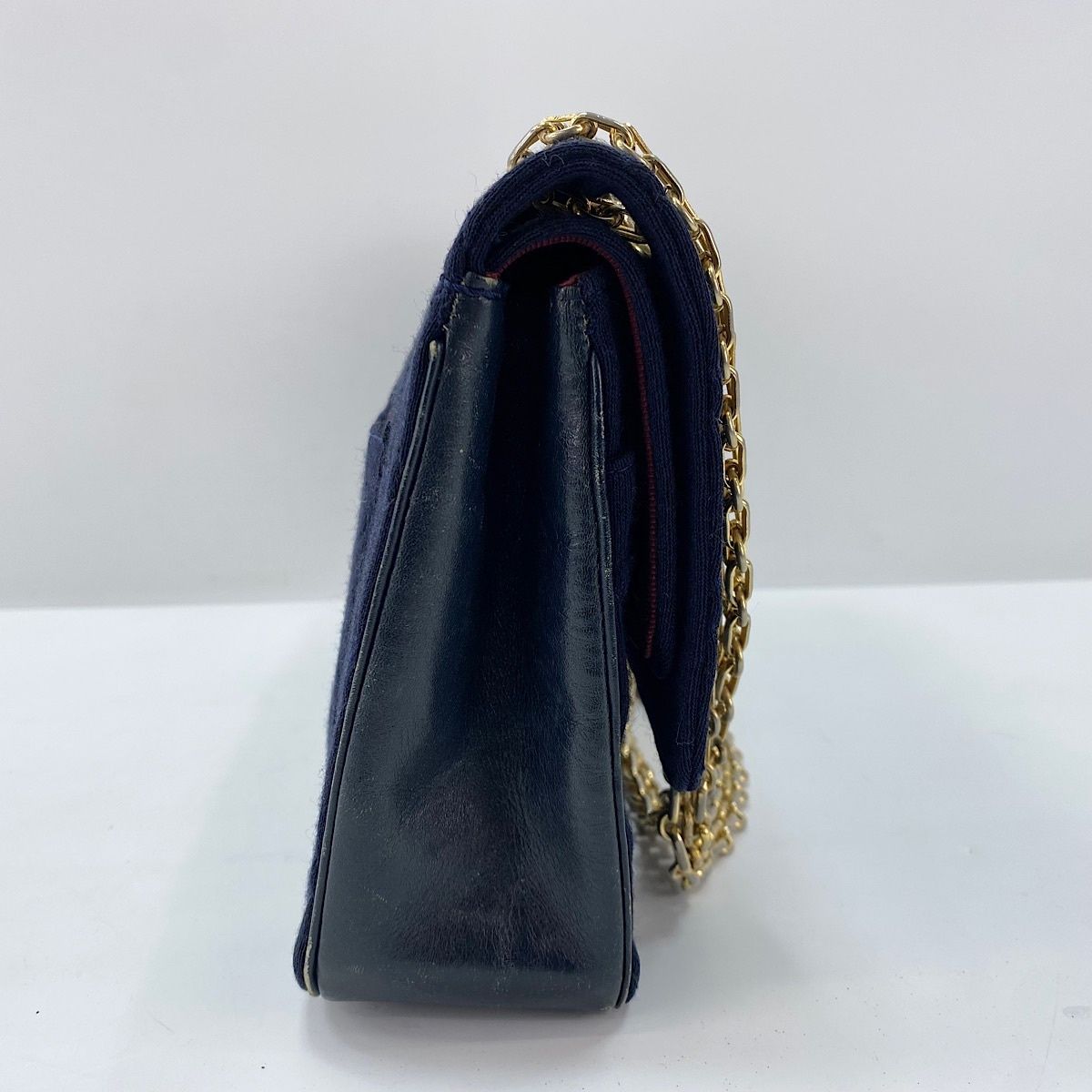 Chanel Shoulder Bag Quilted 25 — view 5