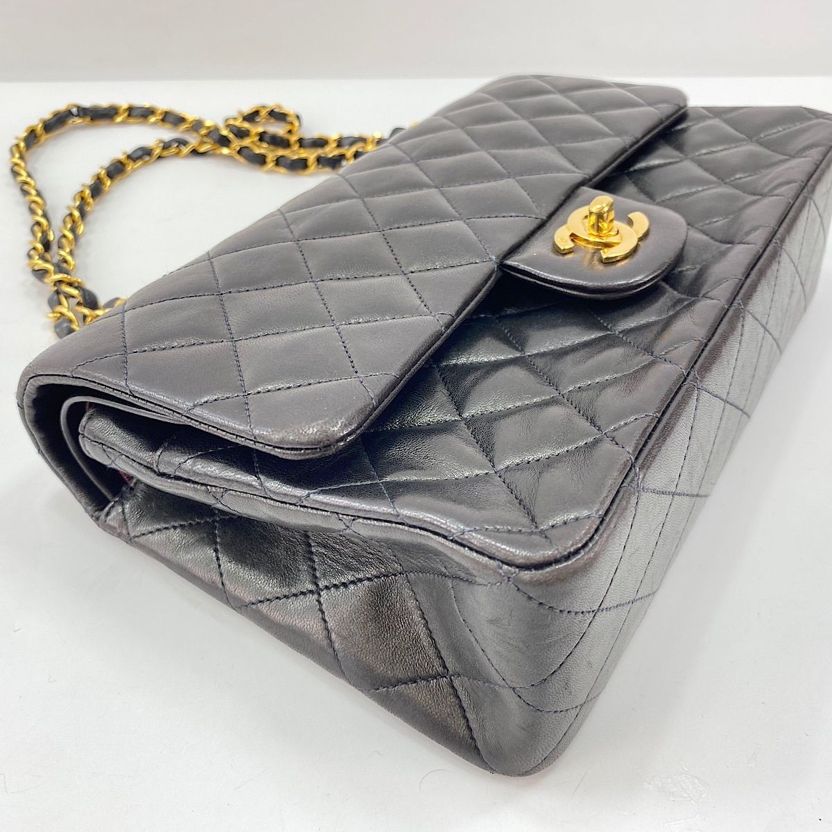 Chanel Shoulder Bag Quilted 25 — view 8
