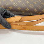 Louis Vuitton Shoulder Bag Sologne — view 9