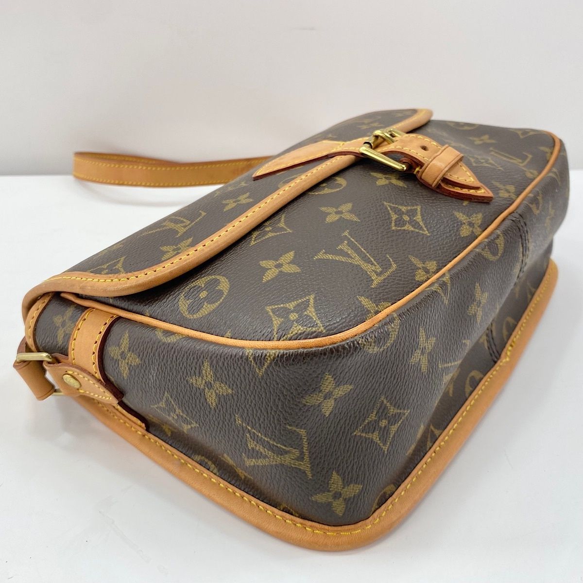 Louis Vuitton Shoulder Bag Sologne — view 7