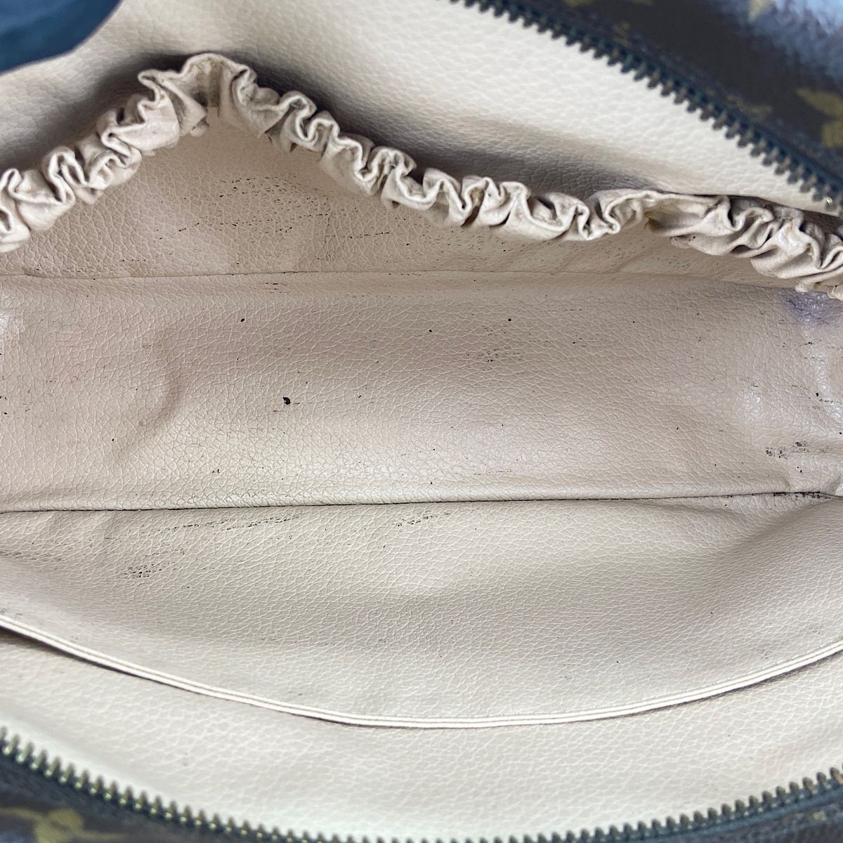 Louis Vuitton Pouch Trousse Toilette 28 — view 9