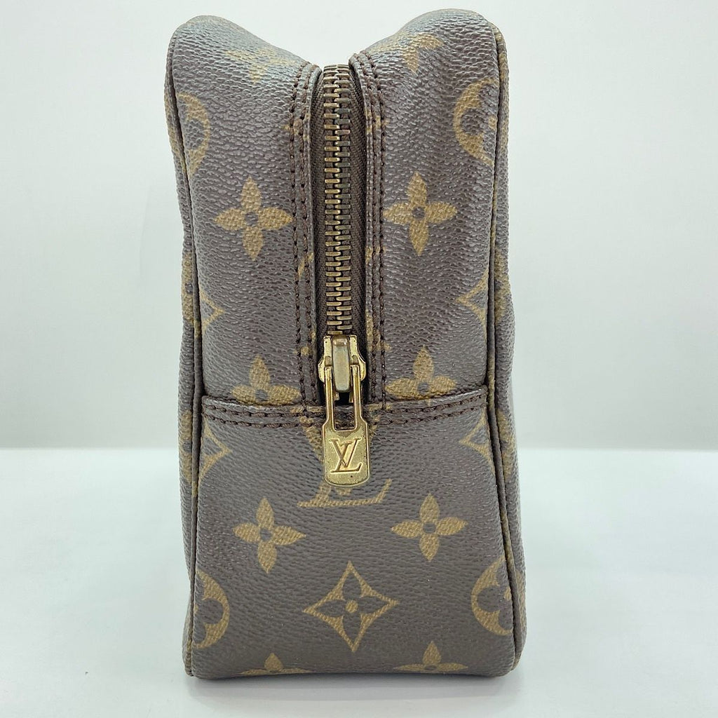 Louis Vuitton Pouch Trousse Toilette 28 — view 4