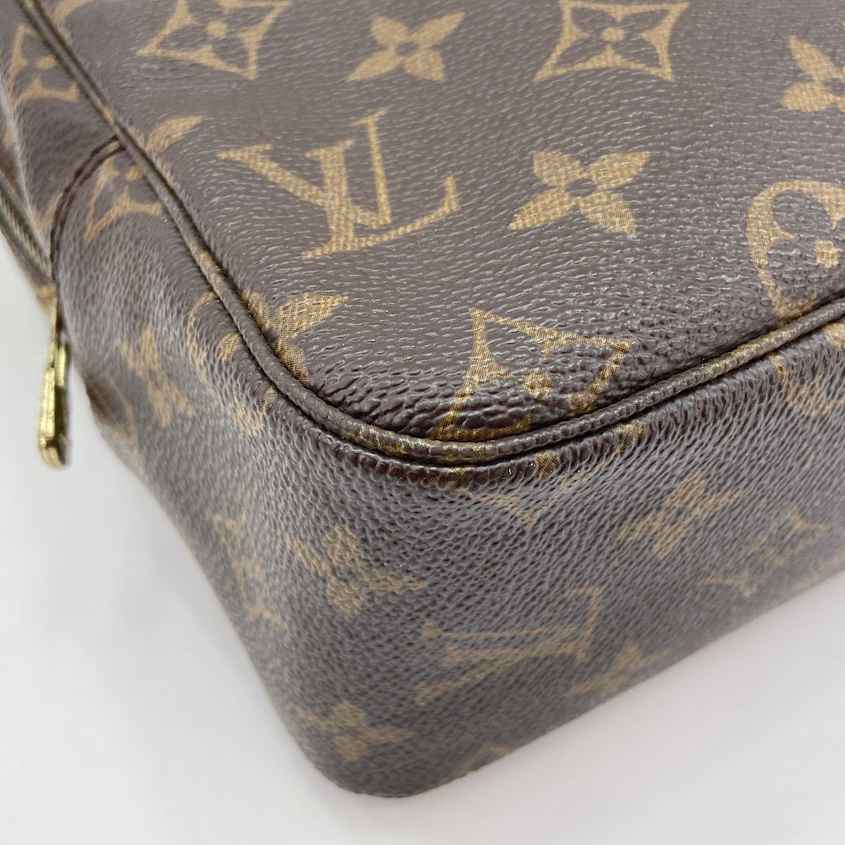 Louis Vuitton Pouch Trousse Toilette 28 — view 8