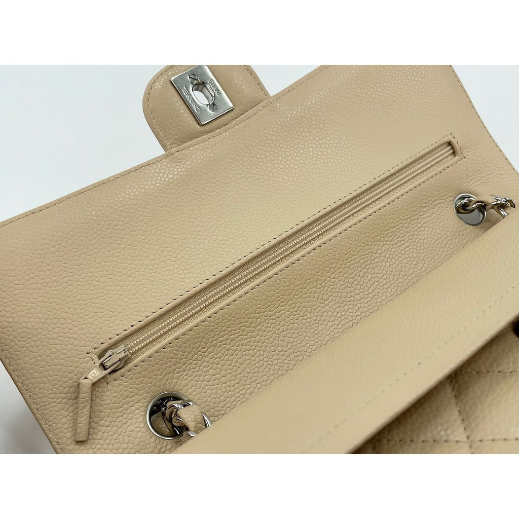 Chanel Shoulder Bag Quilted — view 9