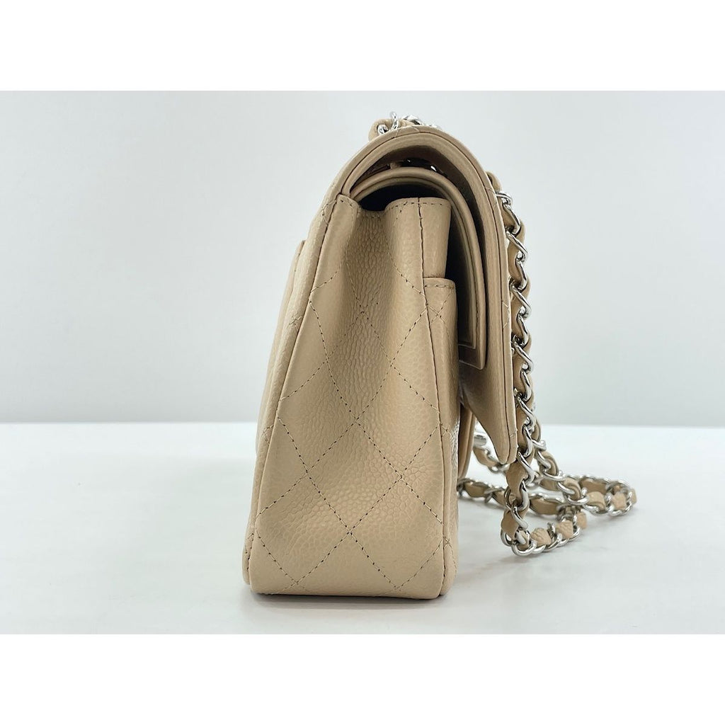 Chanel Shoulder Bag Quilted — view 3