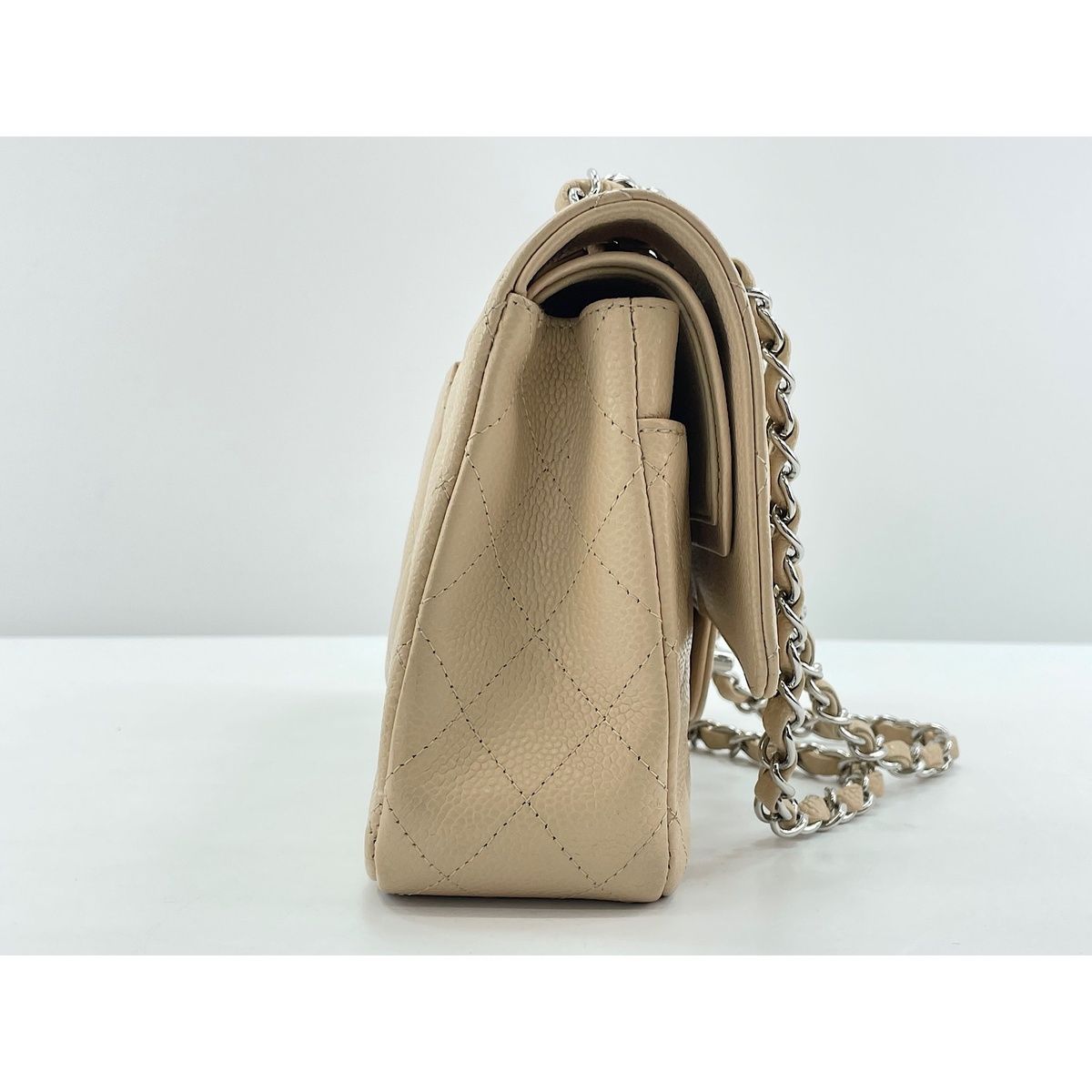 Chanel Shoulder Bag Quilted — view 3