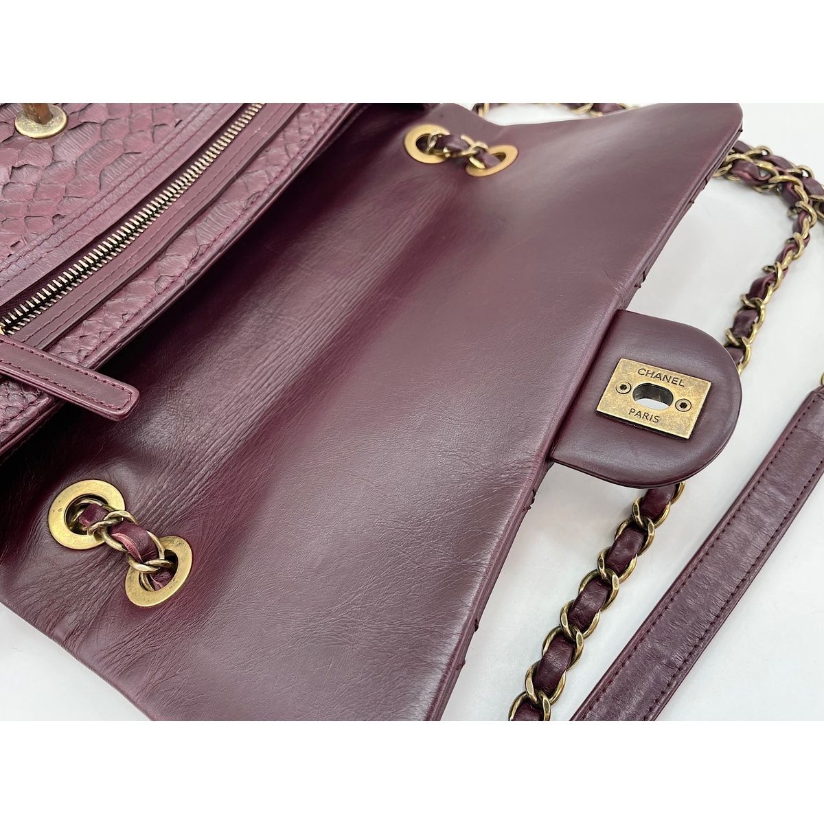Chanel Shoulder Bag Quilted — view 9