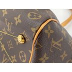 Louis Vuitton Handbag Tivoli — view 8