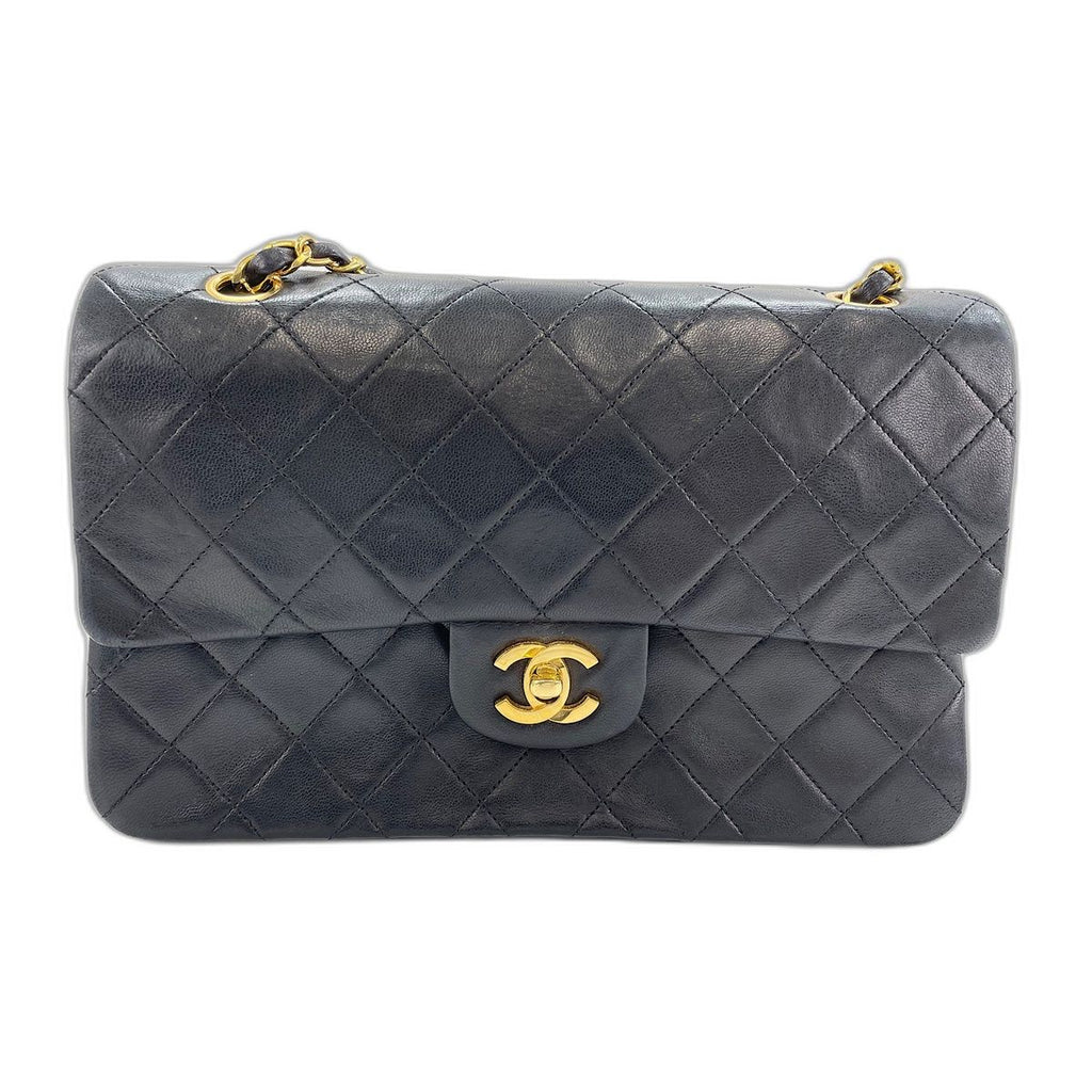 Chanel Shoulder Bag Quilted — view 2