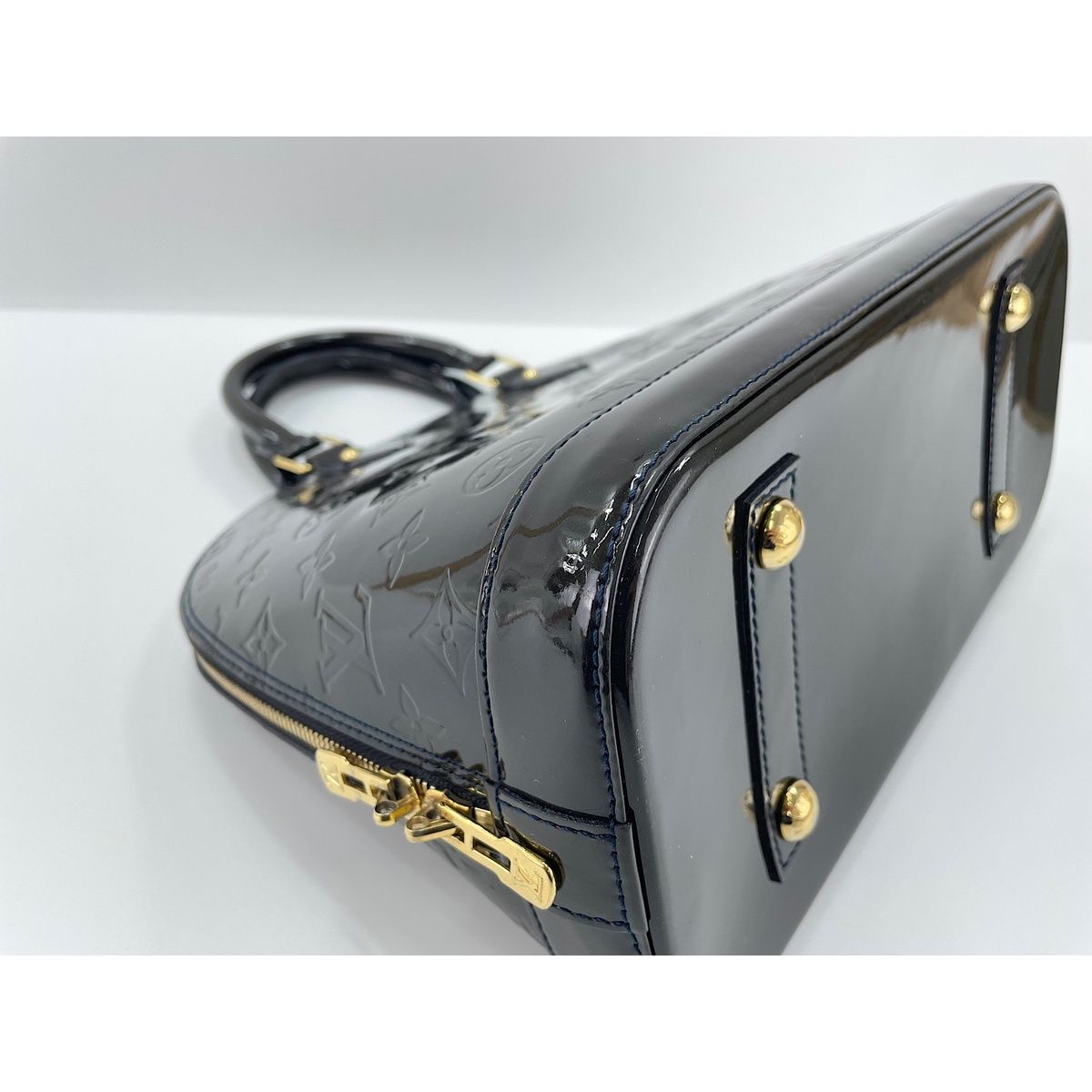 Louis Vuitton Handbag Alma — view 9