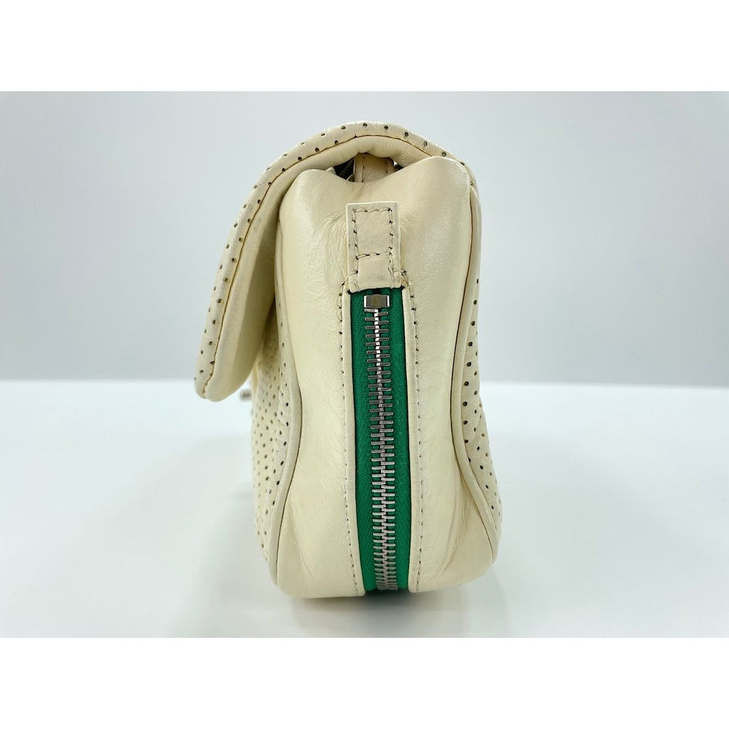 Chanel Shoulder Bag White — view 4