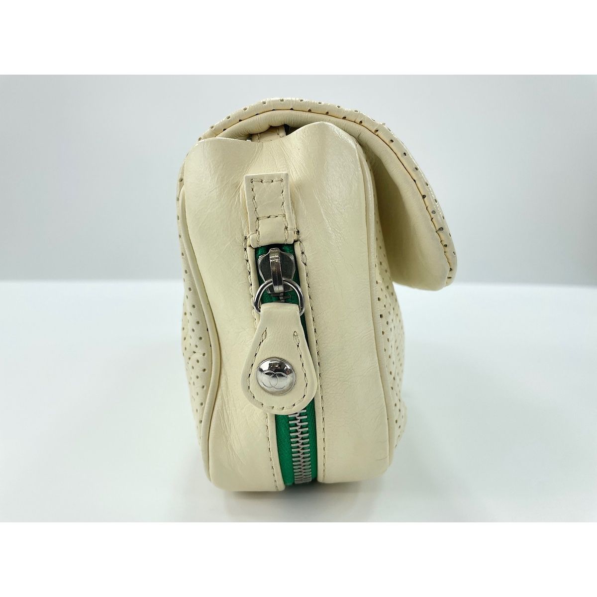 Chanel Shoulder Bag White — view 5
