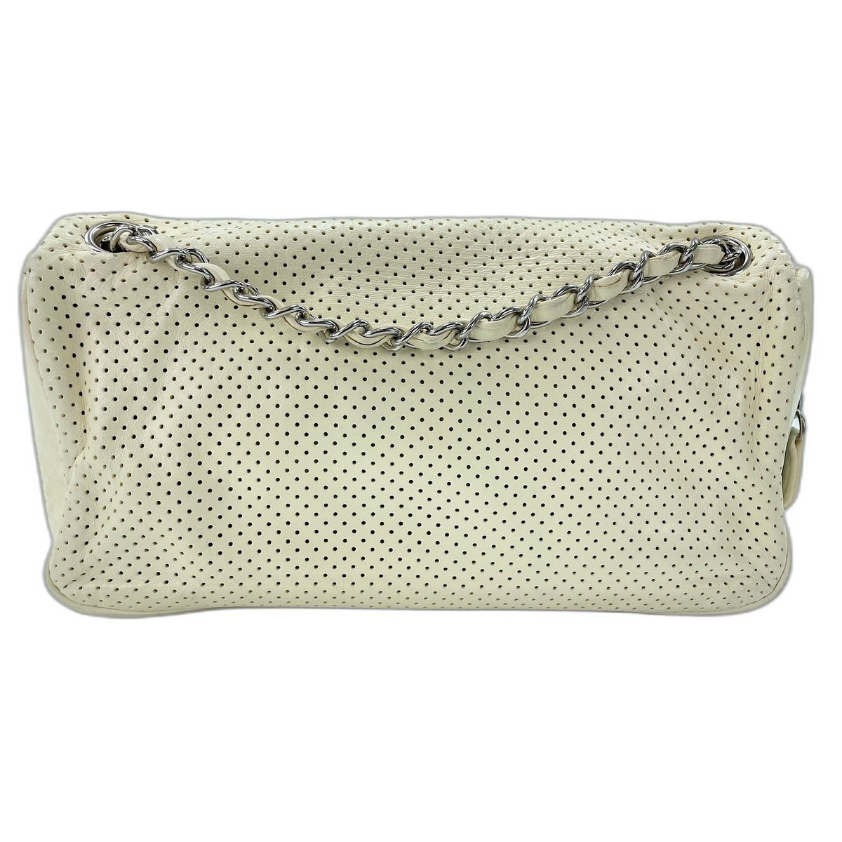 Chanel Shoulder Bag White — view 3
