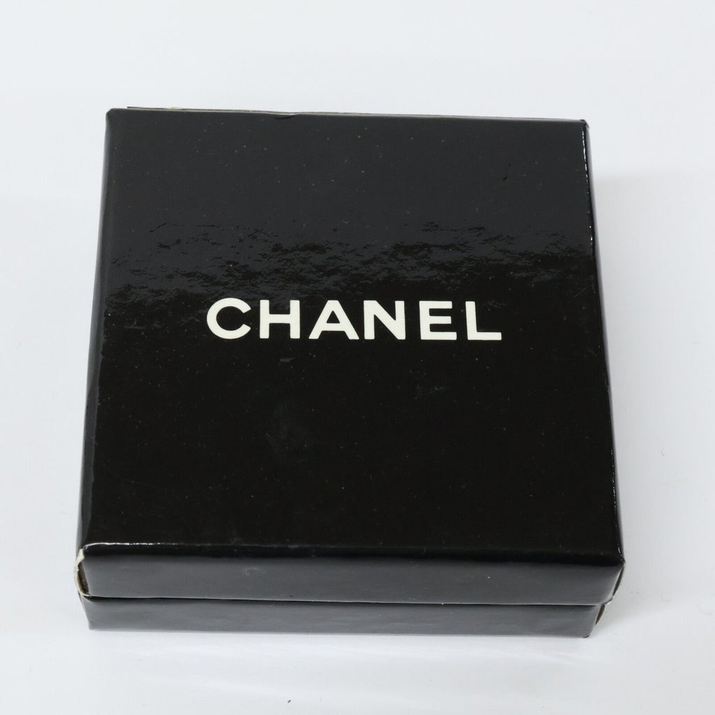 Chanel CC Logo Cambon Plate Earring — view 8