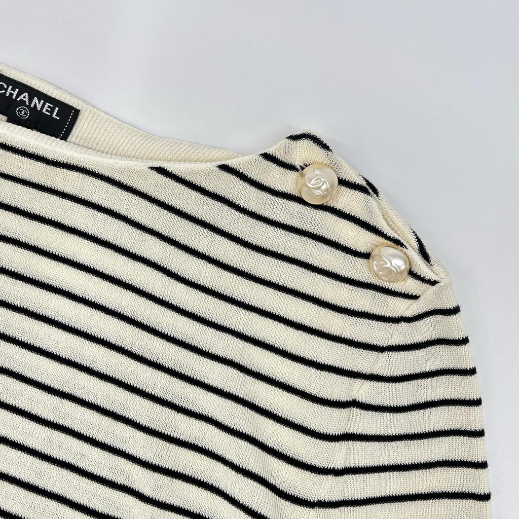 Chanel Faux Pearl Button Border Knit 42 Sweater — view 6