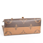 Louis Vuitton Handbag On The Go MM — view 6