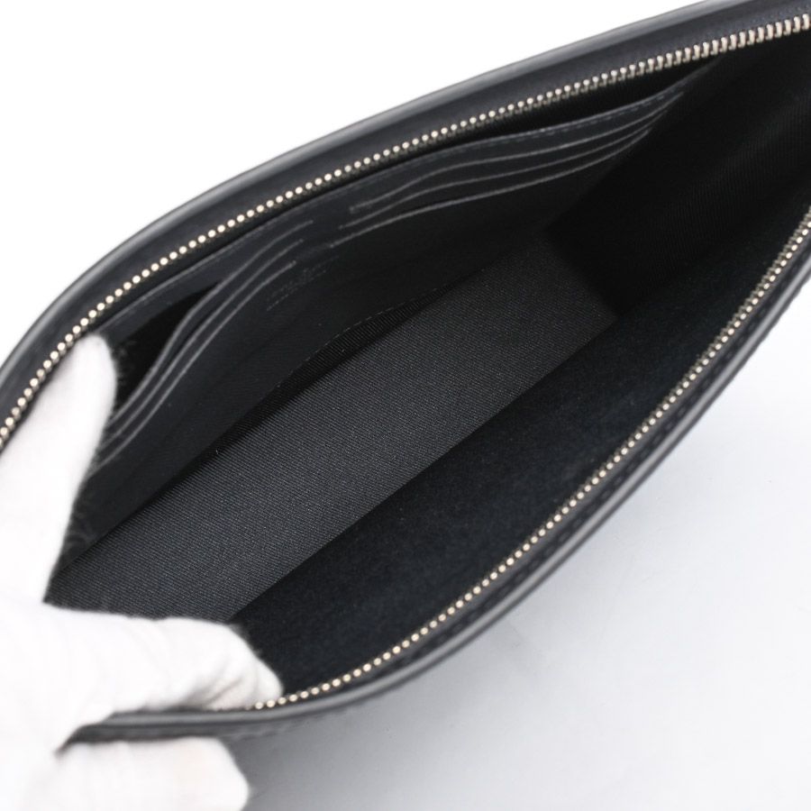 Louis Vuitton Clutch Pochette Voyage — view 4